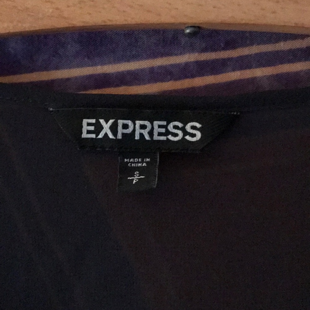Express Top - Picture 3 of 4
